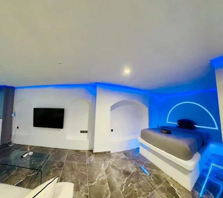Hype Central Studios Θεσσαλονίκη 0*,